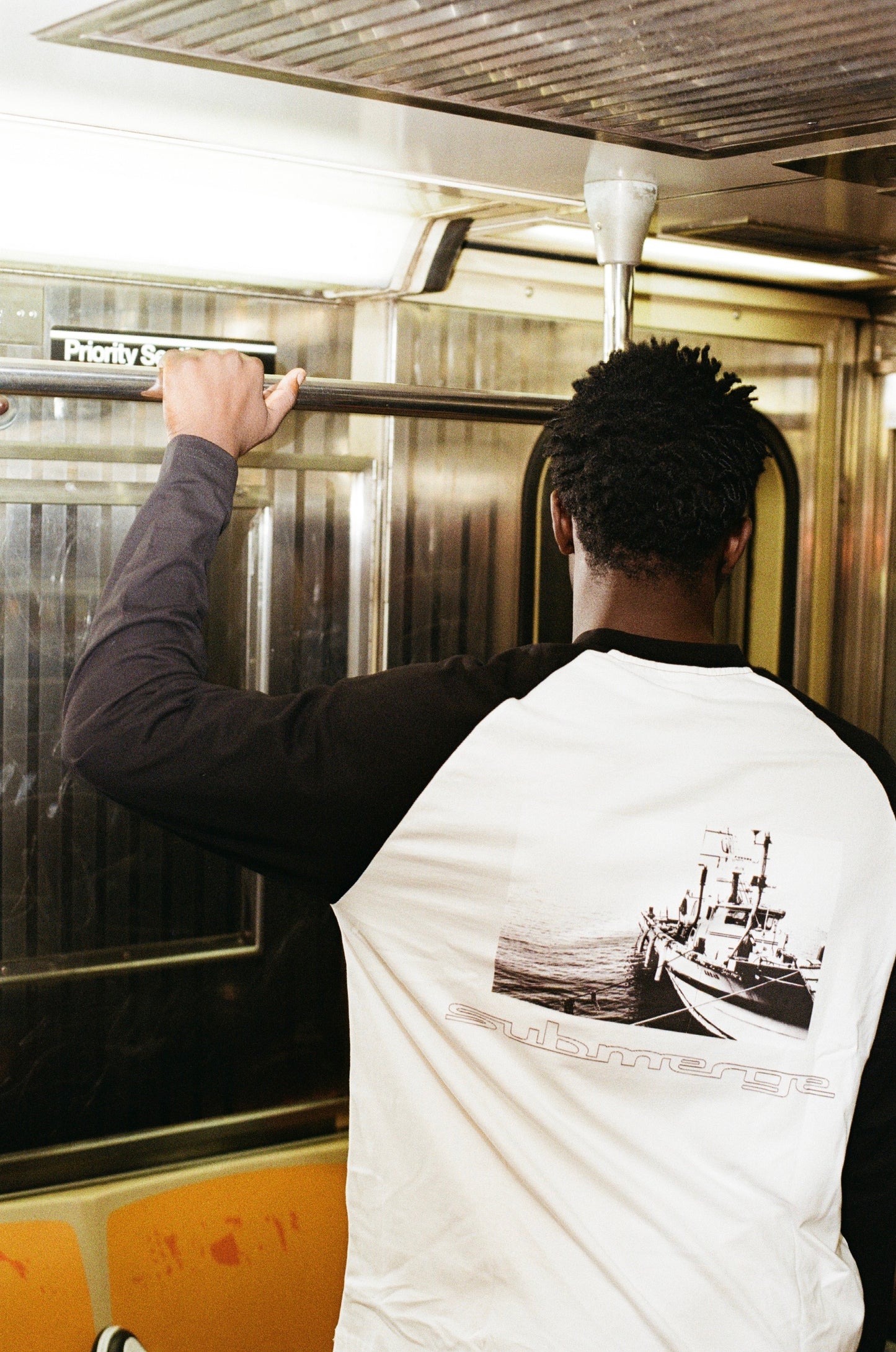 "VOYAGER" LONG SLEEVE TEE